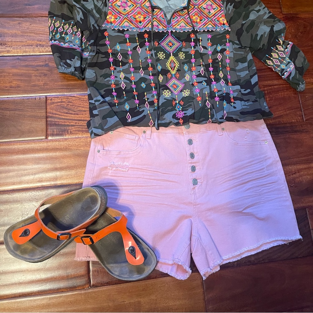Time & Tru 
Pink front button up shorts
